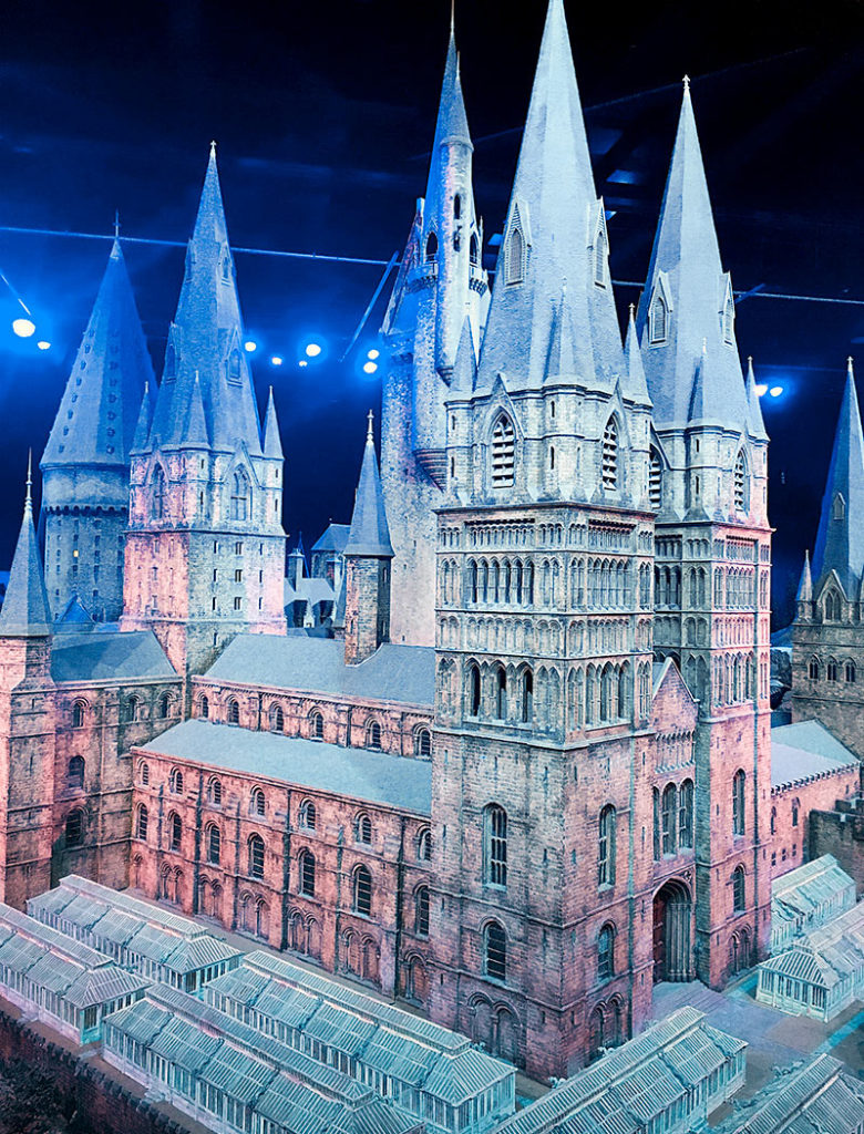 Excursion à partir de Londres, Maquette du château de Poudlard, Studios Warner Bros, Harry Potter, Londres, Angleterre / Hogwarts castle model, Warner Bros Studios, Harry Potter, London, England, UK.