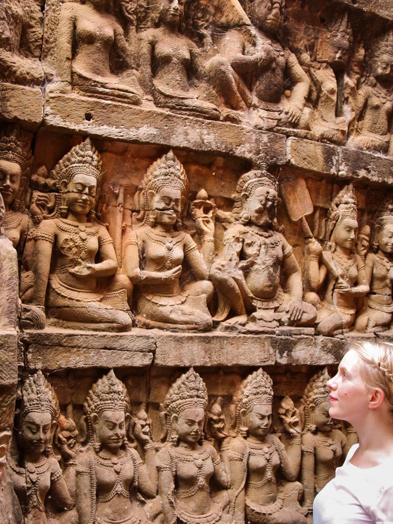 Apsaras, Terrasse des Éléphants, Angkor, Cambodge / Apsaras, Elephants Terrace, Angkor, Cambodia