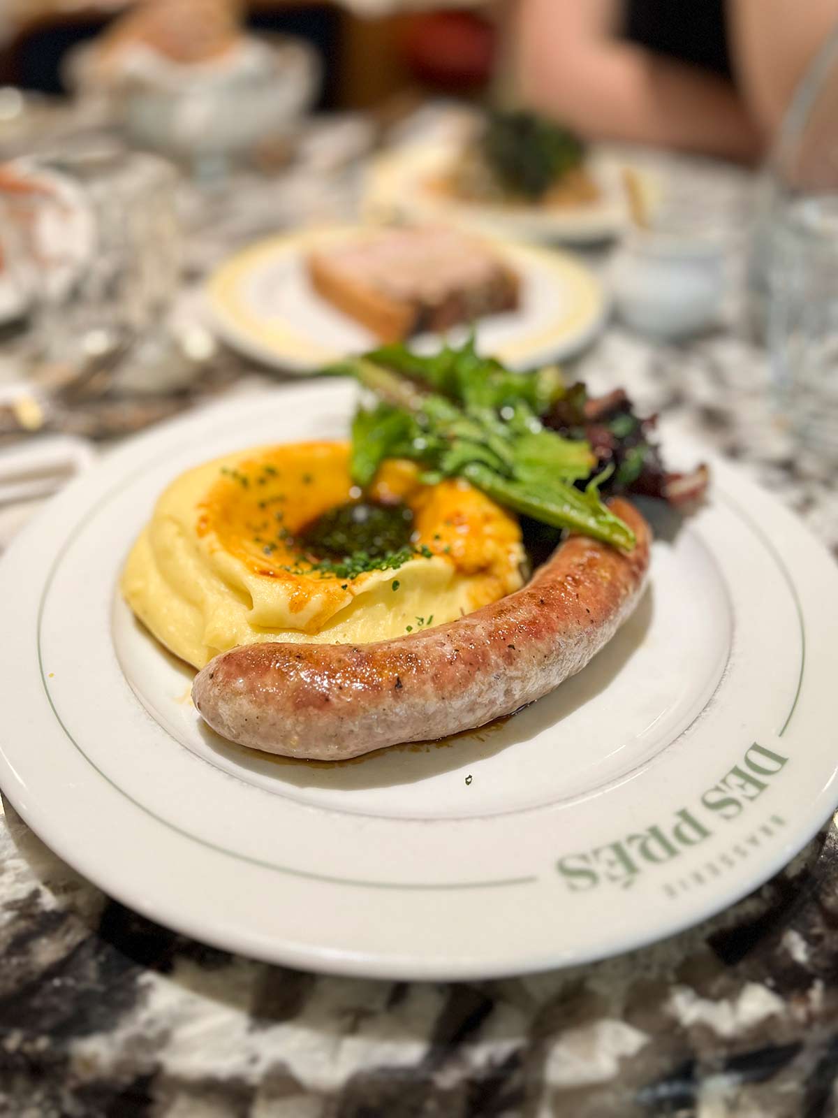 Saucisse artisanale et Purée de pommes de terre, Brasserie des Prés, Quartier Latin, Paris, France