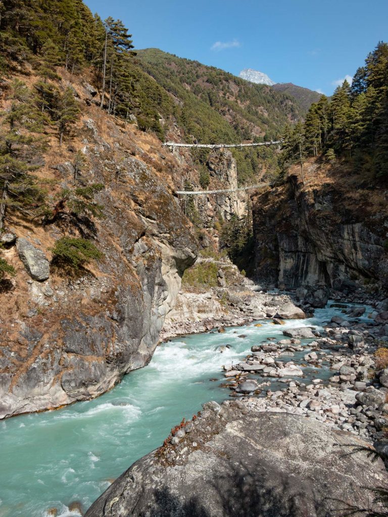 Pont double suspendu, Namche, Népal / Double suspended bridge, Namche, Nepal