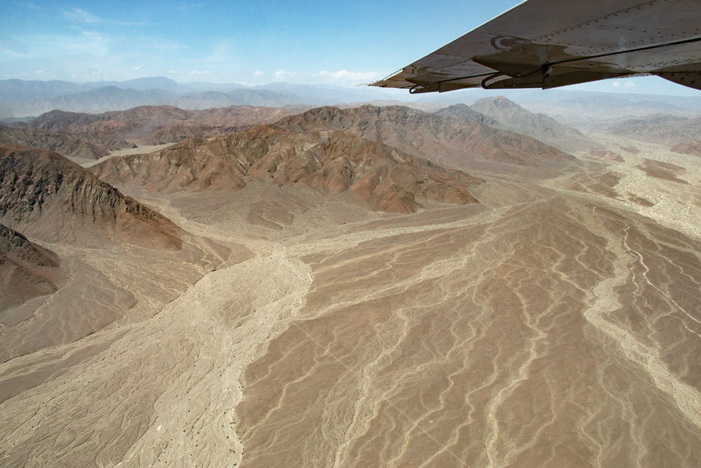 Vol, lignes de Nazca, Pérou / Airplane, Nazca lines, Peru