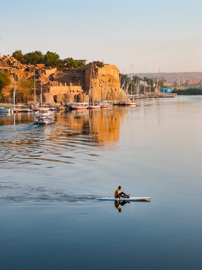 Bateau, île Éléphantine, Assouan, Égypte / Boat, Elephantine Island, Aswan, Egypt