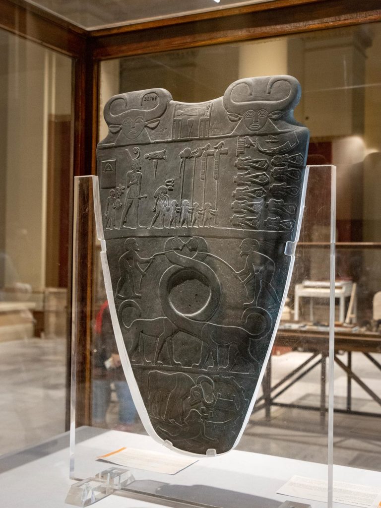 Palette de Narmer, Musée égyptien, Le Caire, Égypte / Narmer Palette, Egyptian Museum, Cairo, Egypt