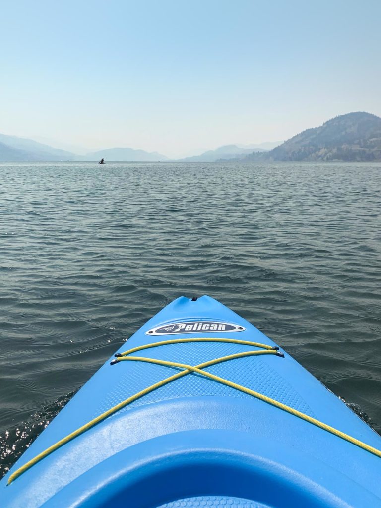 Kayak, Lac de Skaha, Vallée de l’Okanagan, Colombie-Britannique, Canada / Kayaking, Skaha Lake, Okanagan Valley, BC, Canada