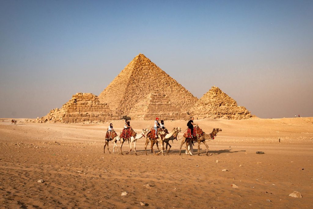 Pyramide de Mykérinos, Gizeh, Égypte / Pyramid of Menkaure, Giza, Egypt