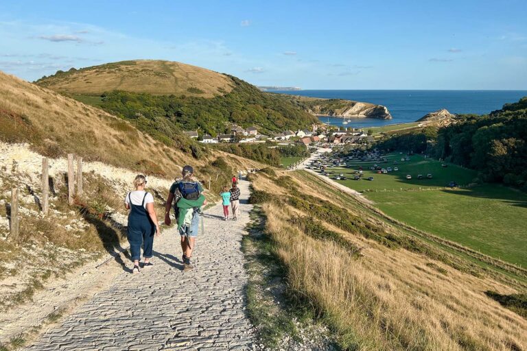 De Durdle Door à Lulworth Cove : tout sur la plus belle randonnée du Dorset