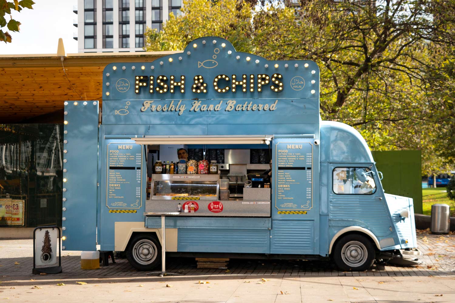 Camion de Fish and Chips, Londres, Angleterre / Fish and Chips Foodtruck, London, England, UK