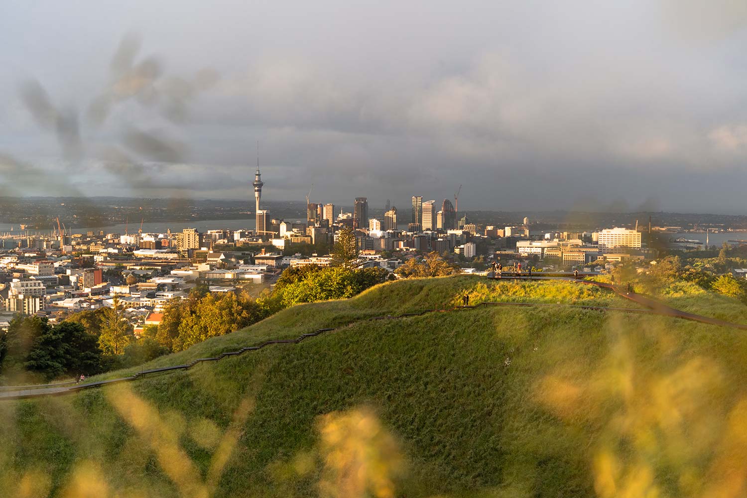 Vue depuis mont Eden ou Maungawhau, Auckland, Nouvelle-Zélande / View from Mount Eden or Maungawhau, Auckland, New Zealand, NZ