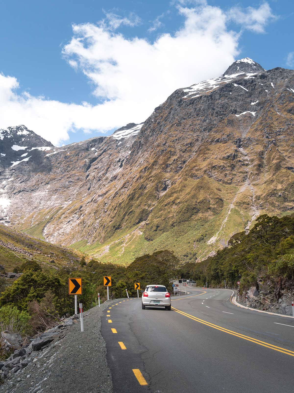 Route vers le fjord de Milford Sound, tunnel de Homer Tunnel, île du Sud, Nouvelle-Zélande / Milford Sound Road, Homer Tunnel, South Island, New-Zealand, NZ, Aotearoa