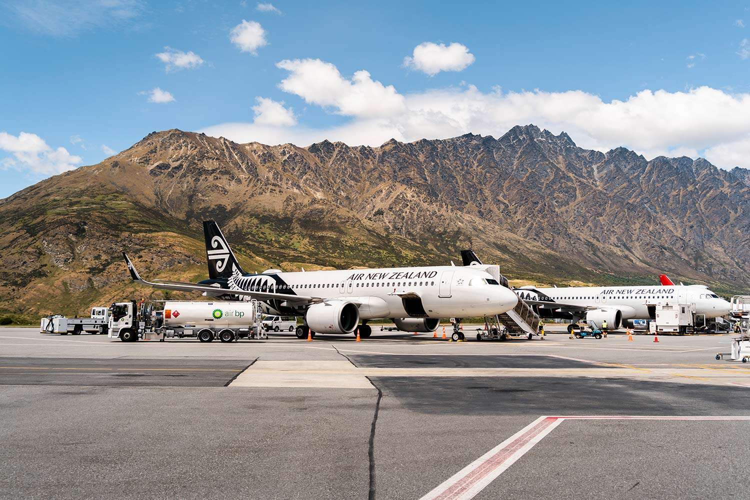 Avion, Air New Zealand, Aéroport de Queenstown, Nouvelle-Zélande / Air New Zealand airplane, Queenstown Airport, New Zealand, NZ