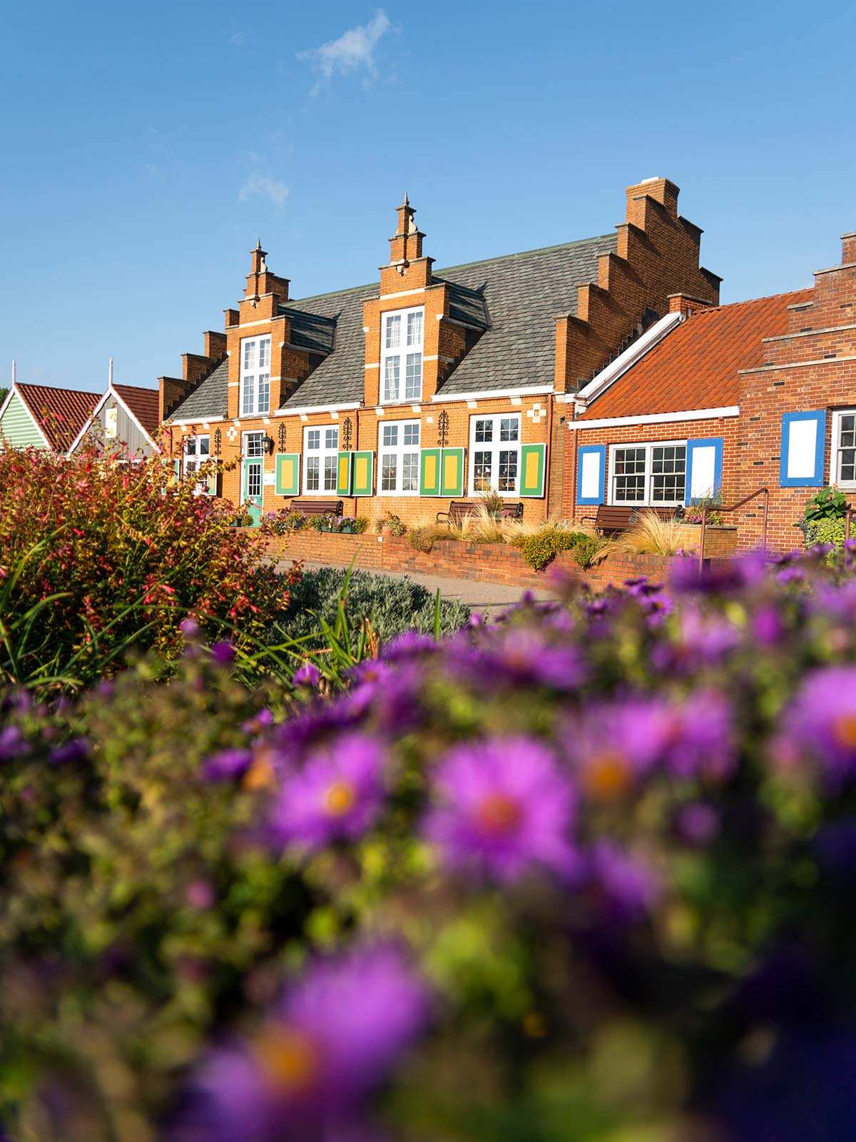 Maisons, Jardins Windmill Island Gardens, Holland, Michigan, États-Unis / Houses, Windmill Island Gardens, Holland, Michigan, USA