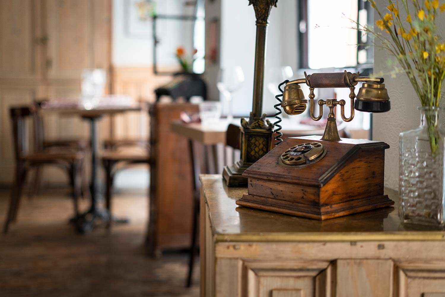 Téléphone, Décor, Bouchon, Casse Museau, Lyon, France