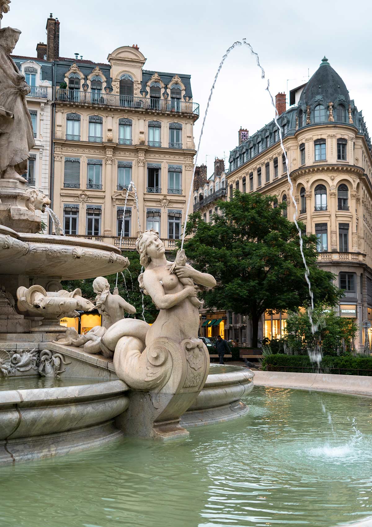 Fontaine, Place des Jacobins, Lyon, France / Fountain, Jacobins Place, Lyon, France