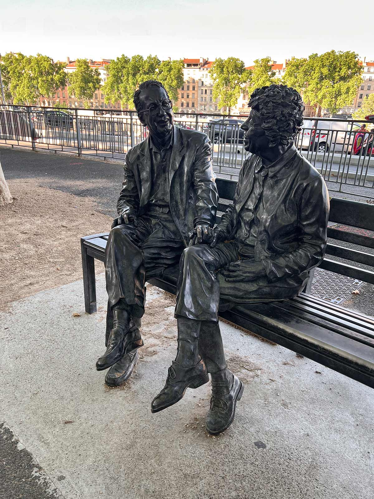 Statue Annie et Régis Nevret, vieux-Lyon, France
